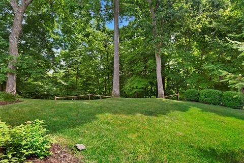 372 Panhurst Ct, Ballwin, MO 63021 photo 4