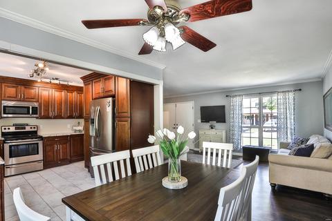 717 Woodrun Dr, Ballwin, MO 63021 photo 5