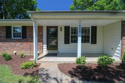 160 Corral Trl, Ellisville, MO 63011 photo 2