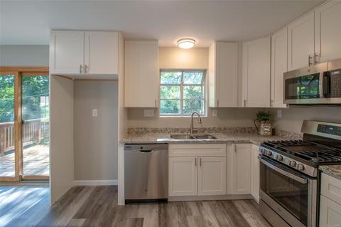 160 Corral Trl, Ellisville, MO 63011 photo 5