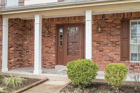 527 Lering Ct, Ballwin, MO 63011 photo 2