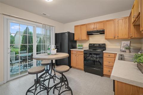 386 Montclair Tower Dr, Saint Charles, MO 63303 photo 8