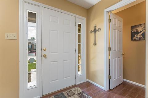 867 Spring Crest Dr, Fenton, MO 63026 photo 3