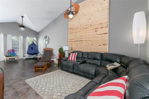 12133 Enclave Pl, Bridgeton, MO 63044 photo 9