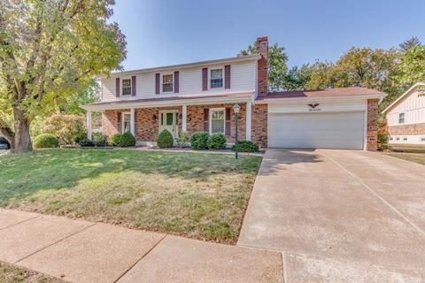 817 Windmill Dr, Ballwin, MO 63011 photo 3