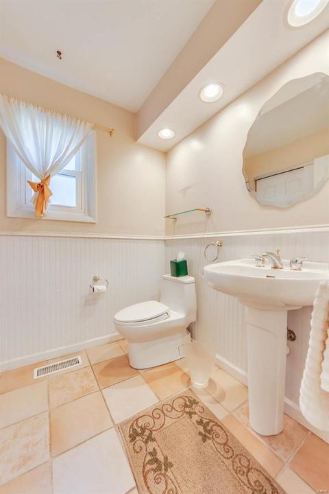817 Windmill Dr, Ballwin, MO 63011 photo 26