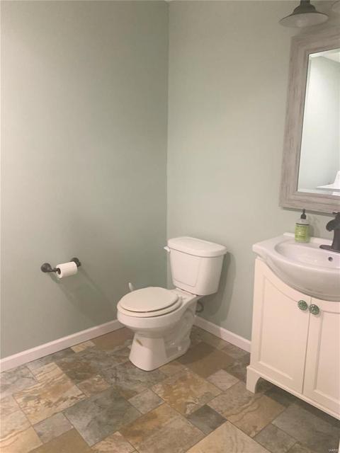 9044 North Ave, Saint Louis, MO 63114 photo 15