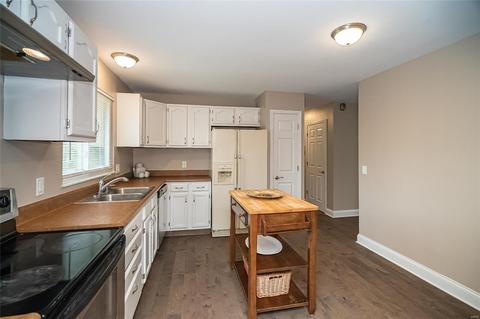 558 Vosshill, Ballwin, MO 63021 photo 7
