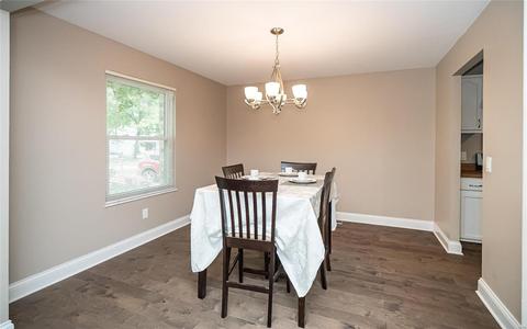 558 Vosshill, Ballwin, MO 63021 photo 4