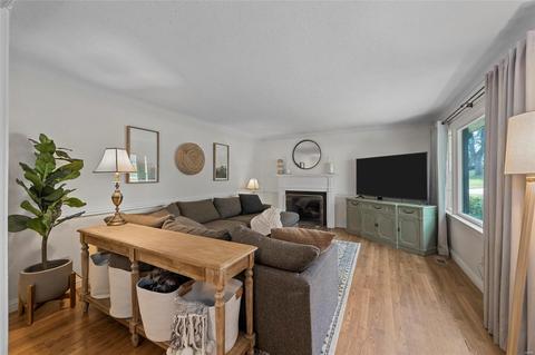 118 Lock Dr, Ballwin, MO 63011 photo 3