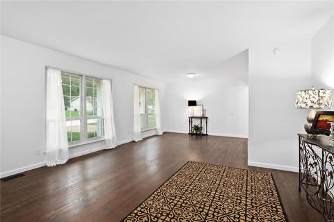 504 Marie Ln, Manchester, MO 63011 photo 9