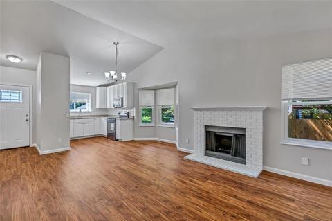 6433 Long Timber Dr, O'fallon, MO 63368 photo 3