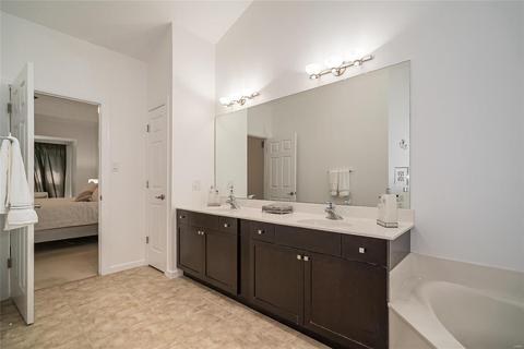 613 Stonebrook Ct, Chesterfield, MO 63005 photo 23
