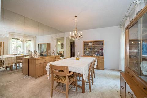 210 Monroe Mill Dr, Ballwin, MO 63011 photo 13