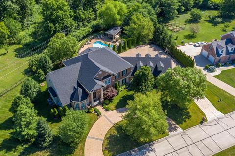 5338 Lancelot Dr, Weldon Spring, MO 63304 photo 1