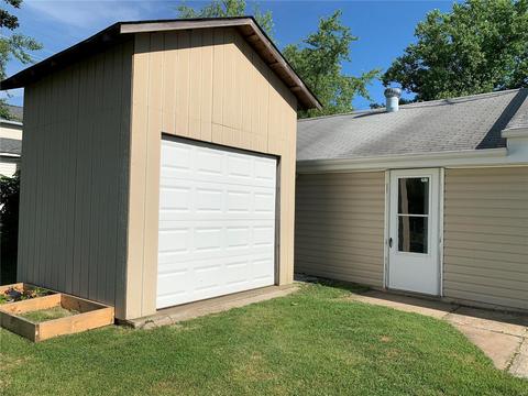 304 Eggering, O'fallon, MO 63366 photo 3