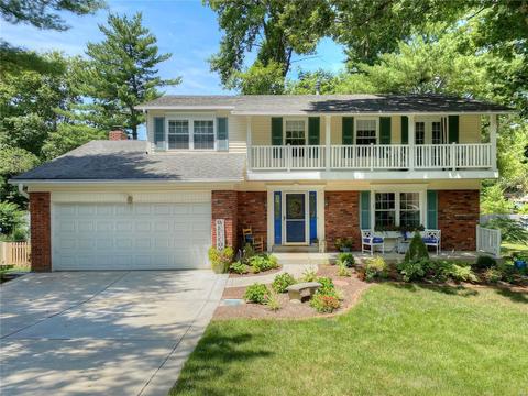 655 Crowsnest, Ballwin, MO 63021 photo 1