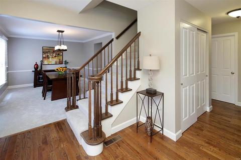 654 Dougherty Terrace Dr, Ballwin, MO 63021 photo 2