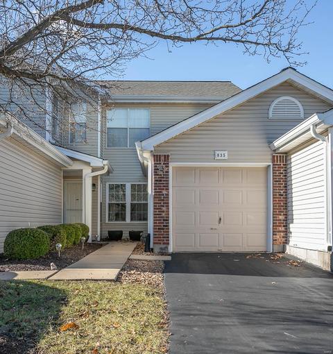 835 Woodside Trails Dr, Ballwin, MO 63021 photo 1