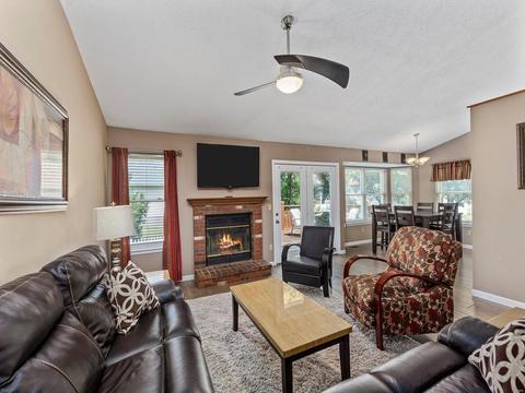 5 Questover Ct, Saint Peters, MO 63376 photo 2