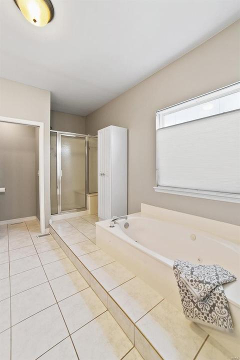 645 Crown Pointe Estates Ct, Wildwood, MO 63021 photo 17