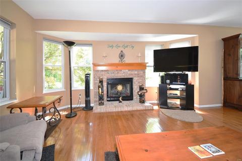 576 Elm Crossing Ct, Ballwin, MO 63021 photo 4
