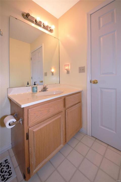 576 Elm Crossing Ct, Ballwin, MO 63021 photo 31