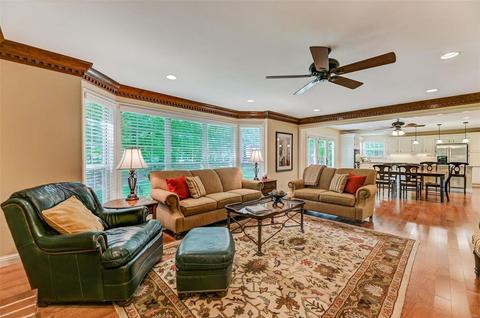 71 Log Hill Ln, Ballwin, MO 63011 photo 8