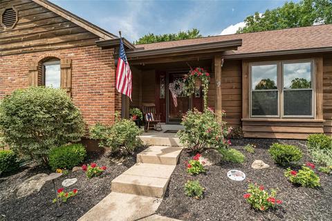 1427 Dietrich Oaks Dr, Ballwin, MO 63021 photo 3