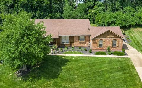 1427 Dietrich Oaks Dr, Ballwin, MO 63021 photo 2