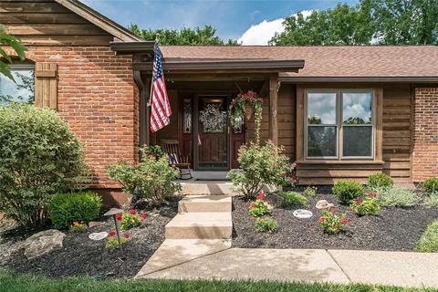 1427 Dietrich Oaks Dr, Ballwin, MO 63021 photo 4