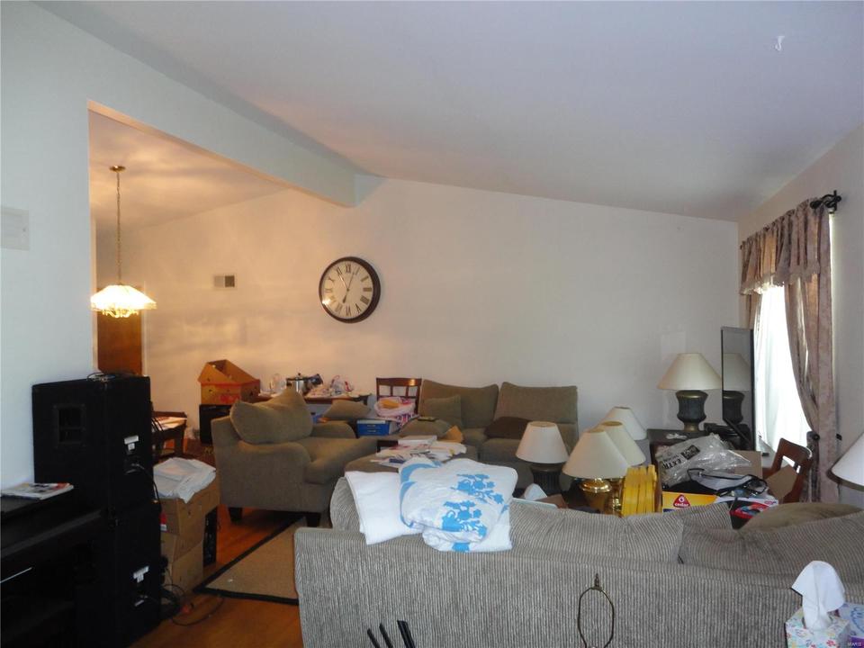  9654 Mesa, Saint Louis, MO 63132 photo 3