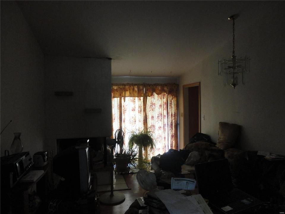  9654 Mesa, Saint Louis, MO 63132 photo 6