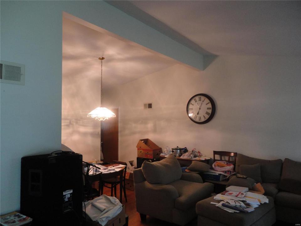  9654 Mesa, Saint Louis, MO 63132 photo 4