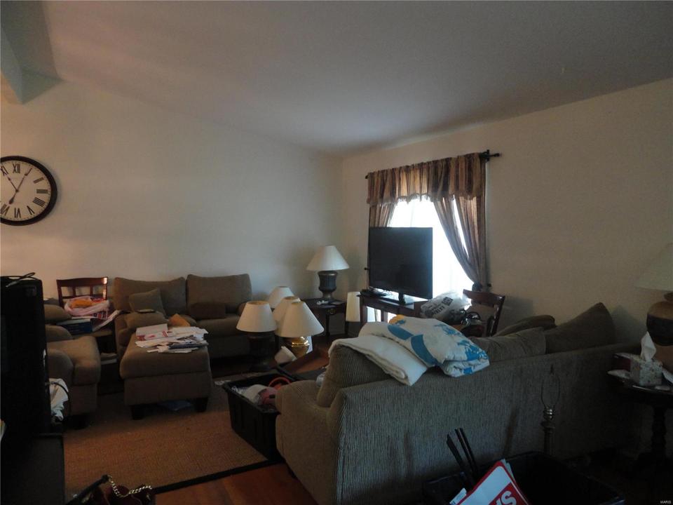  9654 Mesa, Saint Louis, MO 63132 photo 5