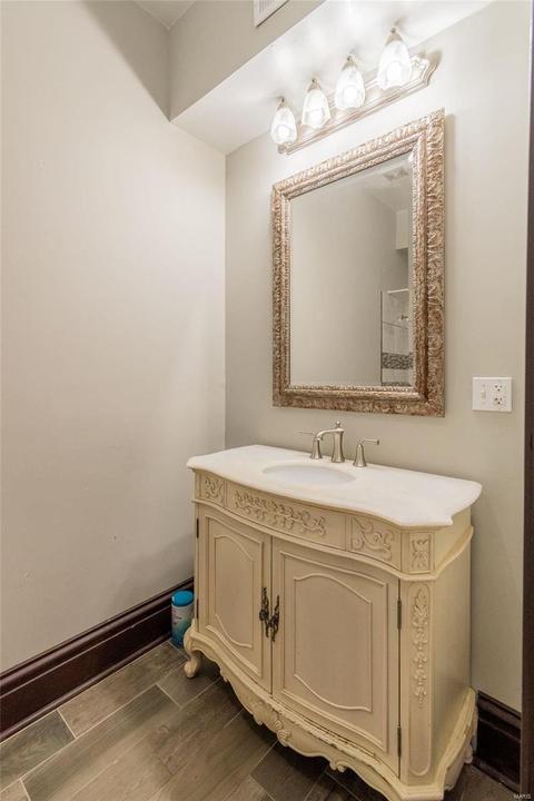 5469 Maple Ave, Saint Louis, MO 63112 photo 28