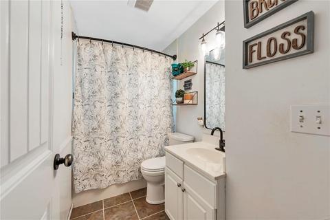 105 Little Hill Ct, Ballwin, MO 63011 photo 24