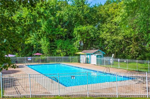 463 Briarhill Dr, Ballwin, MO 63021 photo 2