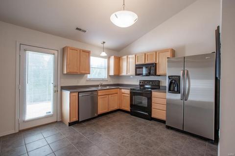 106 Hawks Haven Dr, O'fallon, MO 63368 photo 6