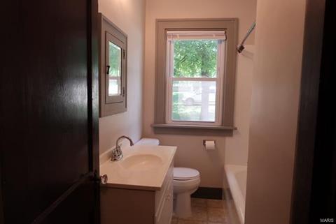 3841 Fee Fee Rd, Bridgeton, MO 63044 photo 9