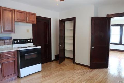 3841 Fee Fee Rd, Bridgeton, MO 63044 photo 4