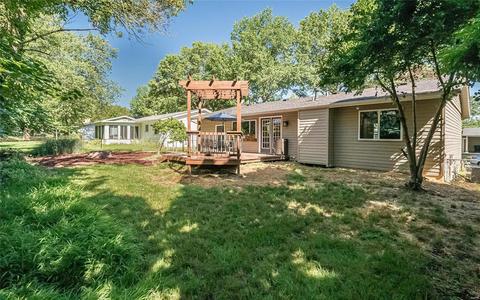 524 Goldwood Dr, Ballwin, MO 63021 photo 37
