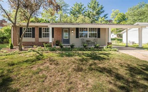 524 Goldwood Dr, Ballwin, MO 63021 photo 3