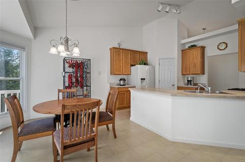 712 Jamesport Dr, O'fallon, MO 63366 photo 8