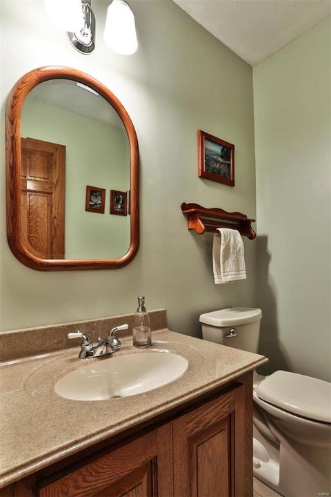 1807 Waterford Ridge Dr, Ballwin, MO 63021 photo 22