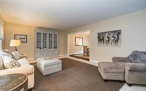 164 Spring Oaks Dr, Ballwin, MO 63011 photo 4