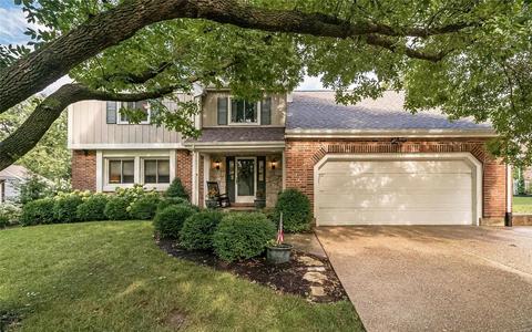 164 Spring Oaks Dr, Ballwin, MO 63011 photo 2