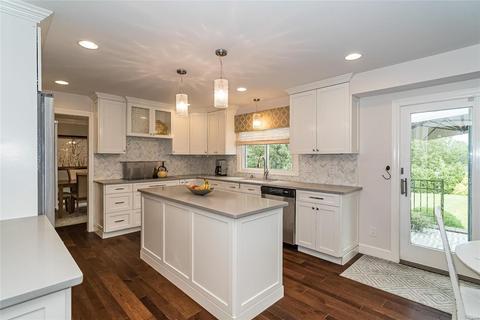 164 Spring Oaks Dr, Ballwin, MO 63011 photo 14