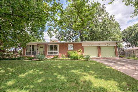 20 Dames Ct, Saint Louis, MO 63135 photo 2
