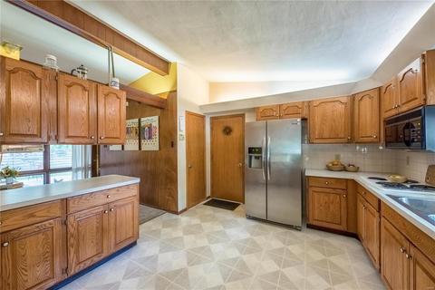 20 Dames Ct, Saint Louis, MO 63135 photo 8